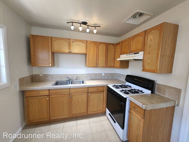 Building Photo - 3 br, 1 bath House - 68983 Old Dale