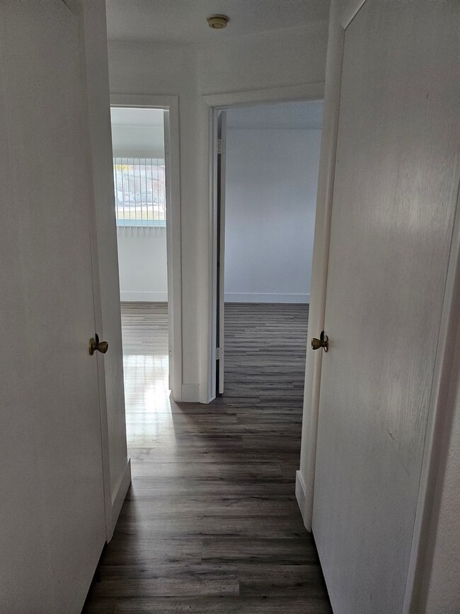 Foto del edificio - Cute 3 Bed 1 Bath Condo in Orem for Rent!