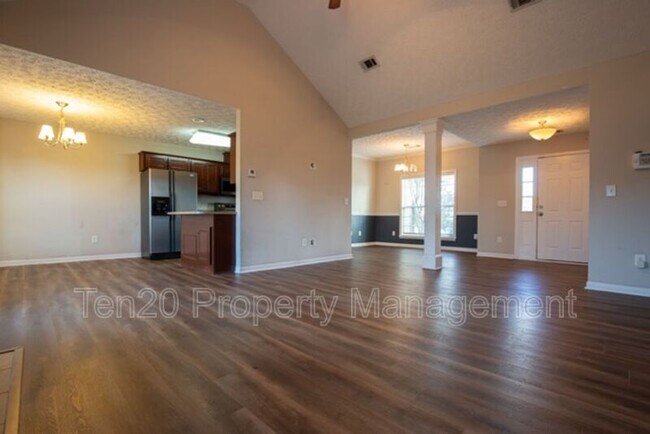 Foto del edificio - 6013 Granite Field Dr