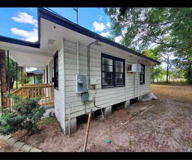 Foto del edificio - 6426 Kincaid Ave
