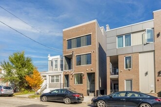 Building Photo - 911 S 51st St