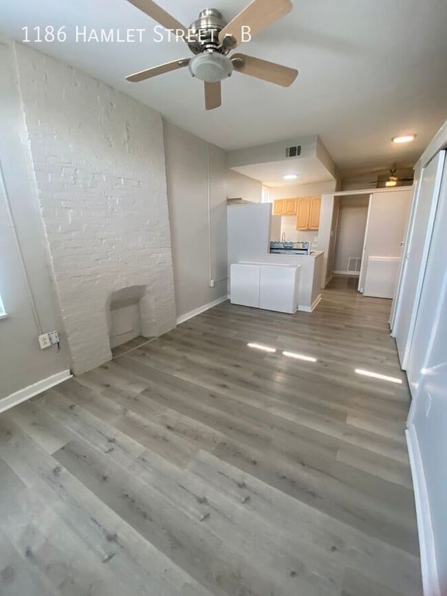 Foto del edificio - 1186 Hamlet St