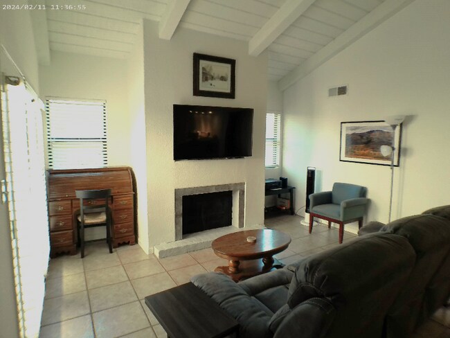 Building Photo - 6439 N 77th Pl