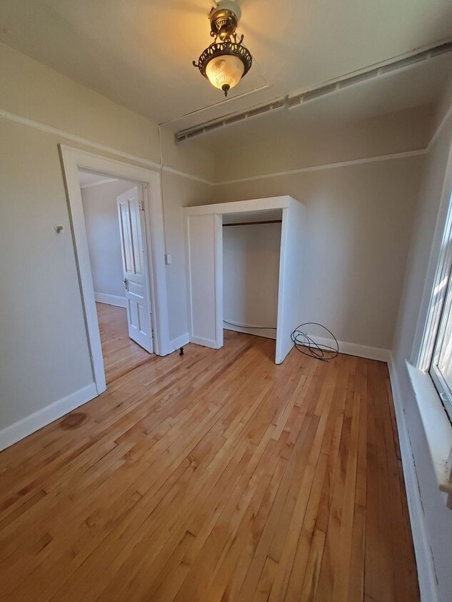 Primary Photo - 800 E Chambers St