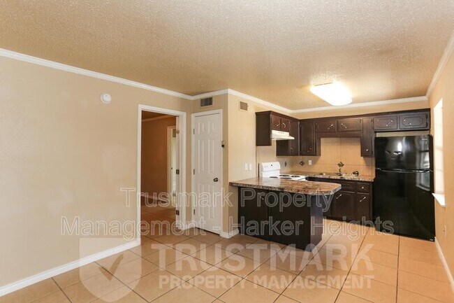 Foto del edificio - 501-501 Root Ave
