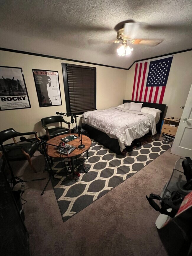 Foto del edificio - 1834 Woodland Ave