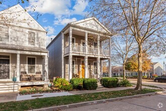 Building Photo - 3510 E Arpent St