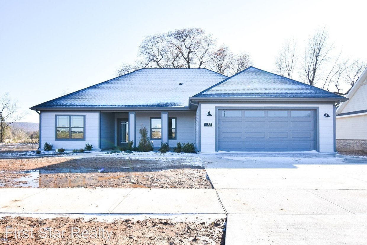 Primary Photo - 4 br, 2 bath House - 85 w. Chikasaw Rd