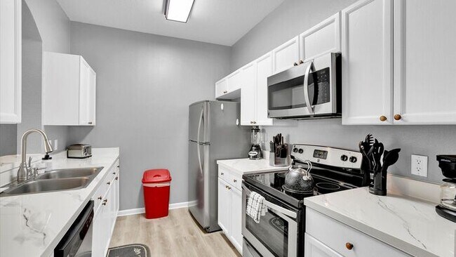 Building Photo - BF2301-301