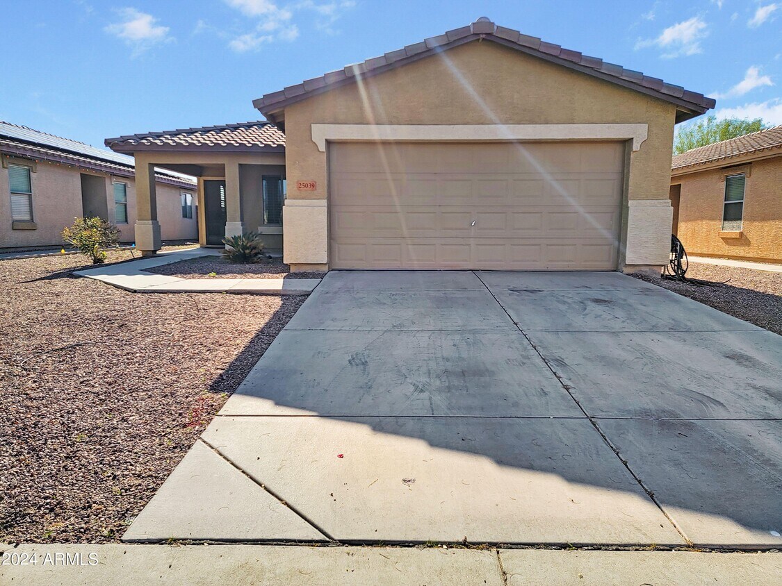25039 W Dove Trail, Buckeye, AZ 85326 House Rental in Buckeye, AZ