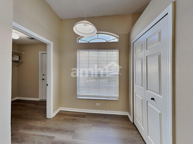 Foto del edificio - 6200 Erik Ct