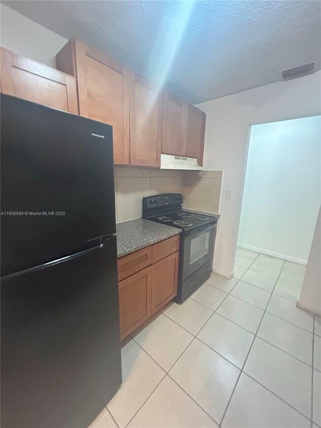 Foto del edificio - 3876 NW 207 St Rd