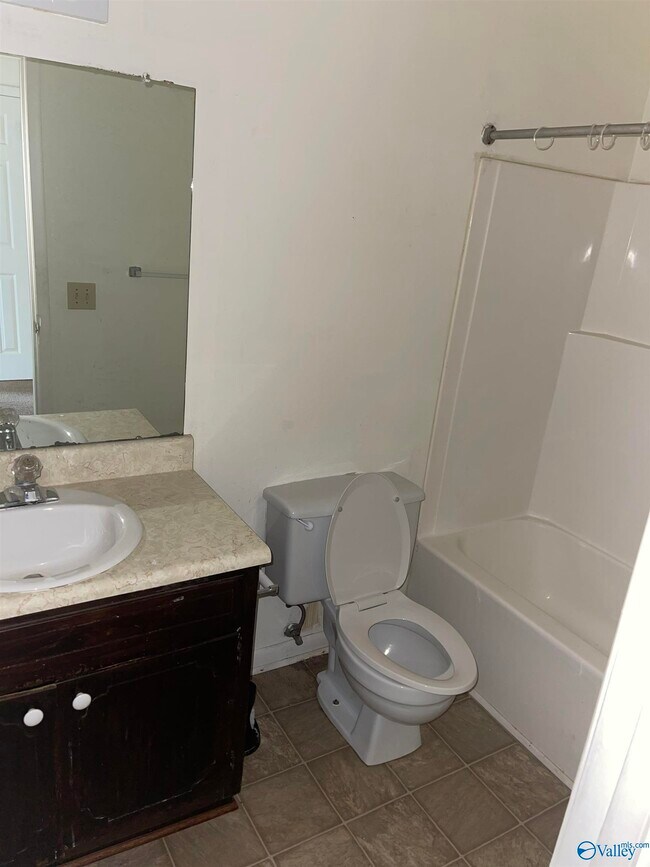 Foto del edificio - 6209 Friar Tuck Dr NW