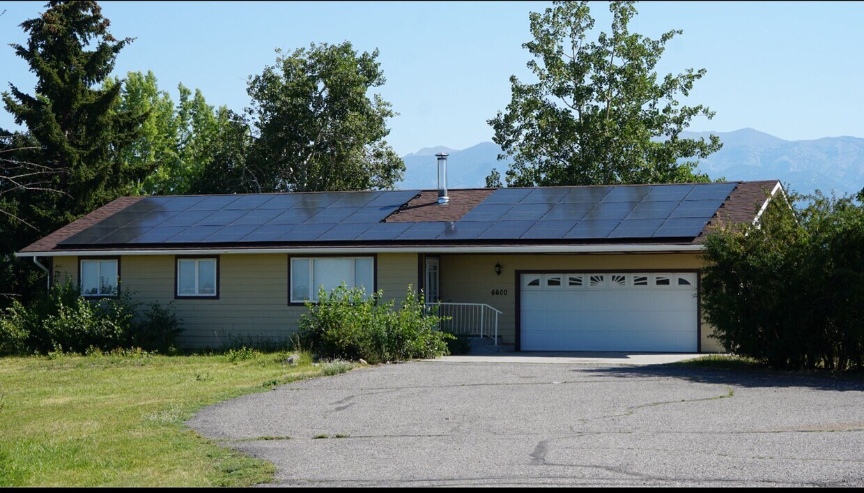 Foto principal - Spacious Country Property On 5 Acres with ...