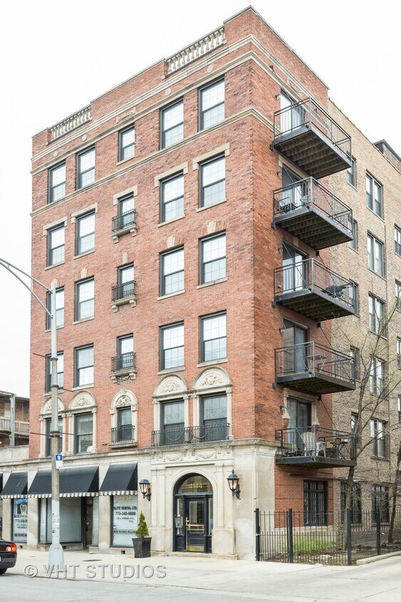 Primary Photo - 4144 N Sheridan Rd