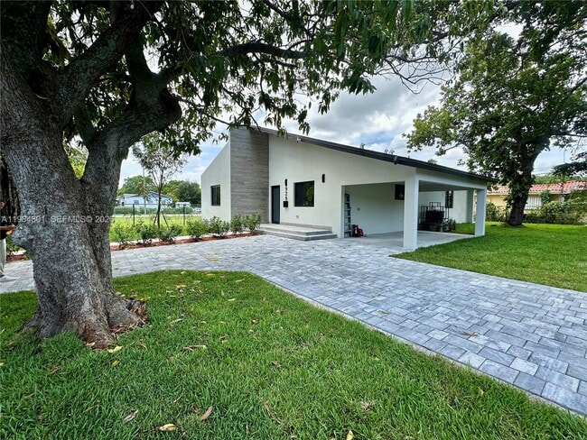 Photo - 929 NW 60th St House