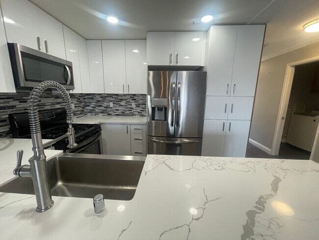 Foto del edificio - 110 Oak Ct