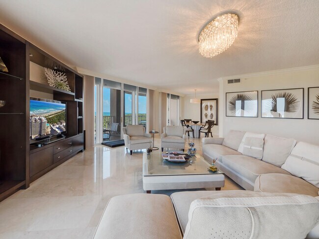 Building Photo - 700 Ocean Royale