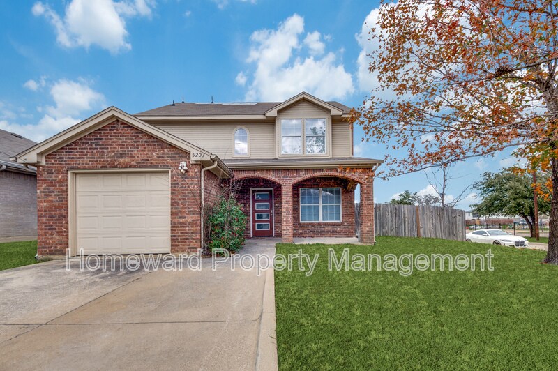 Foto principal - 5203 Chippewa Dr