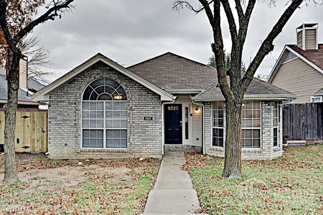 Building Photo - 1427 Aaron Pl