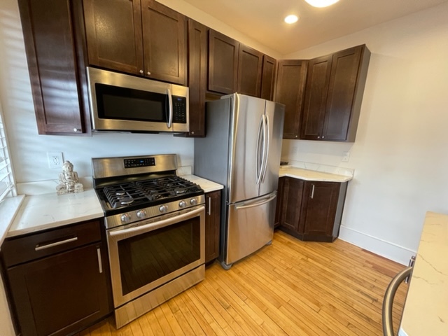 Foto del edificio - 412 Pleasant St