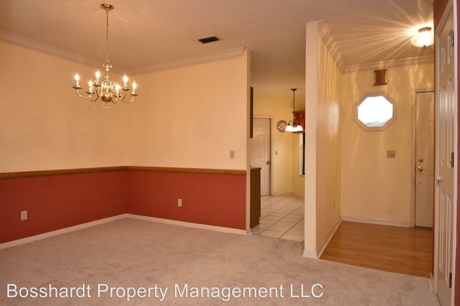 Building Photo - 915 42nd Terrace Lenox Pl