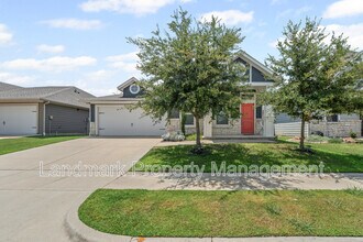 Building Photo - 607 Phillips Ct