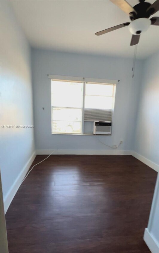 Building Photo - 922 Old Dixie Hwy