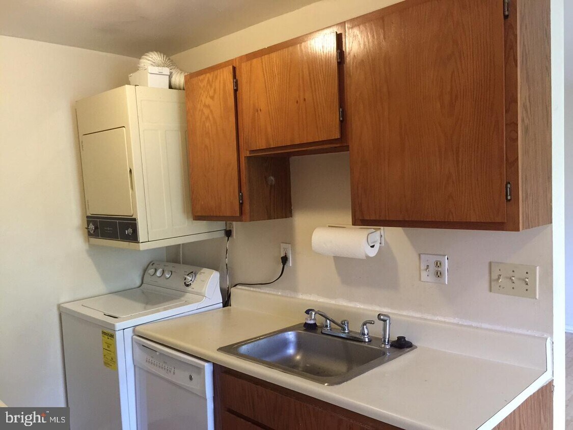 Foto principal - 3425 5th St SE