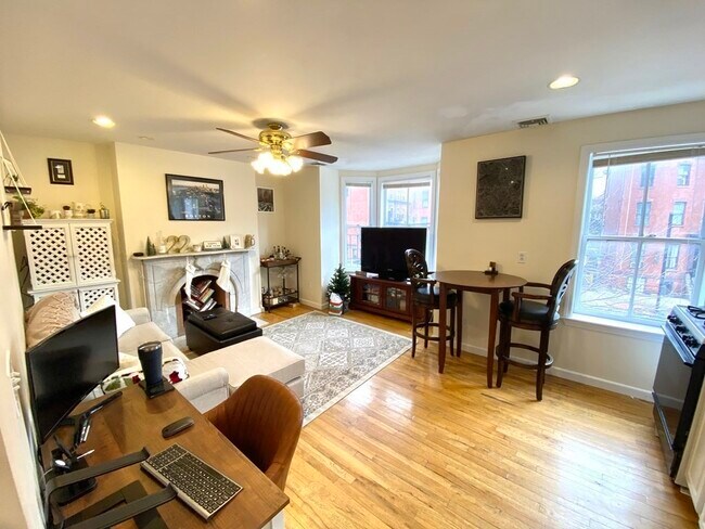 Building Photo - 583 Tremont St