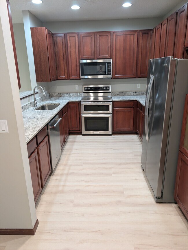 Building Photo - 4940 Underwood Ln N