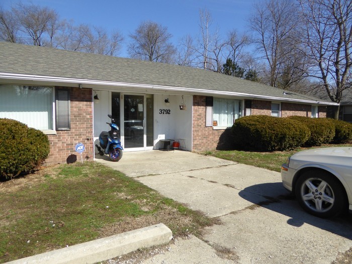 Primary Photo - 3792 E Beulah Ave