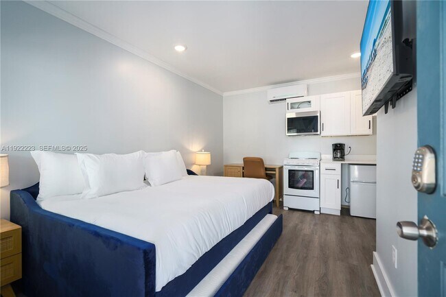 Foto del edificio - 17784 Front Beach Rd