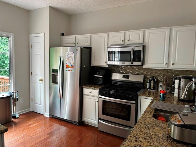 Building Photo - 6103 Falling Water Ct