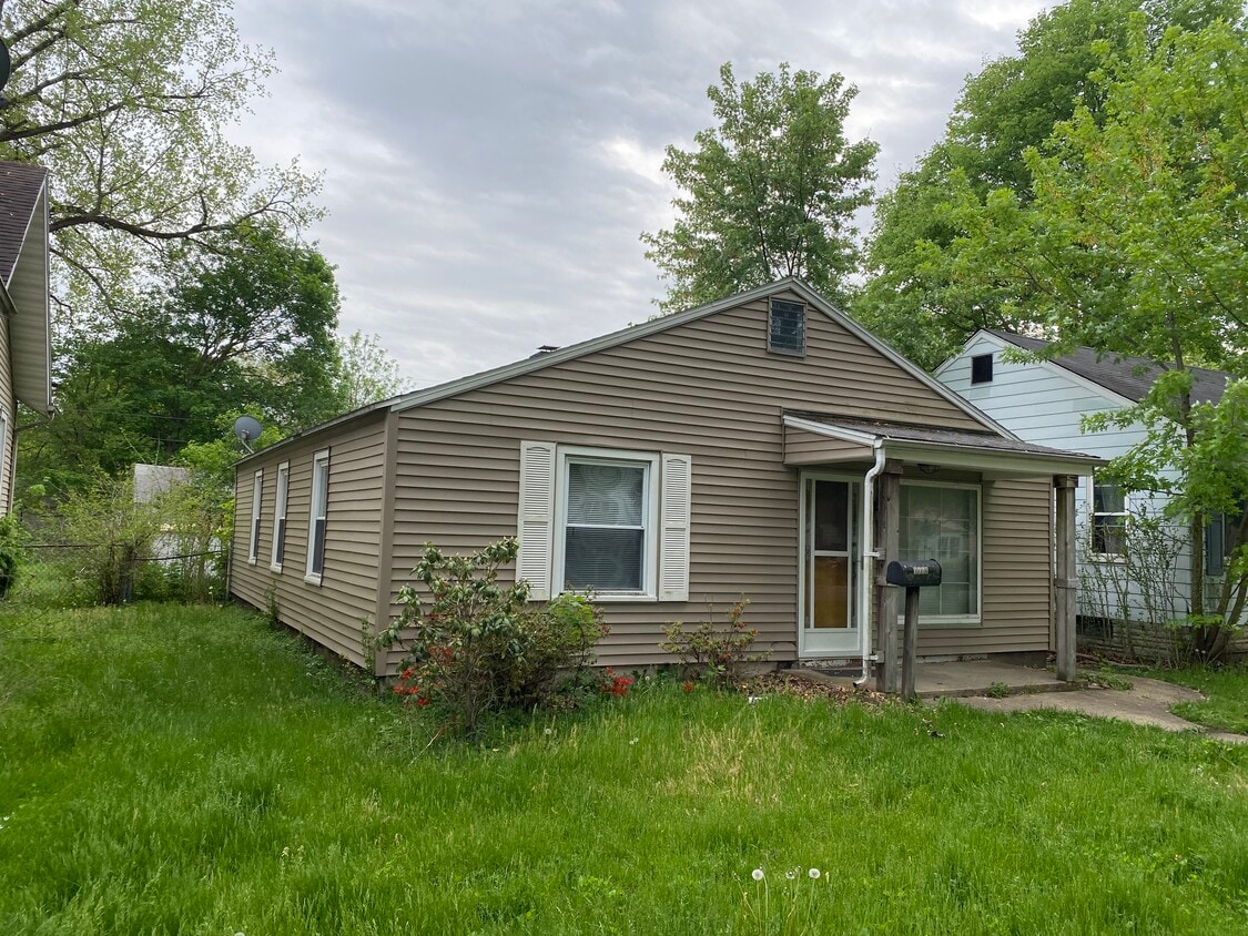 Primary Photo - 1110 Roosevelt St