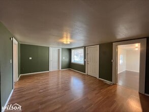 Building Photo - 1405 S 13th Ave