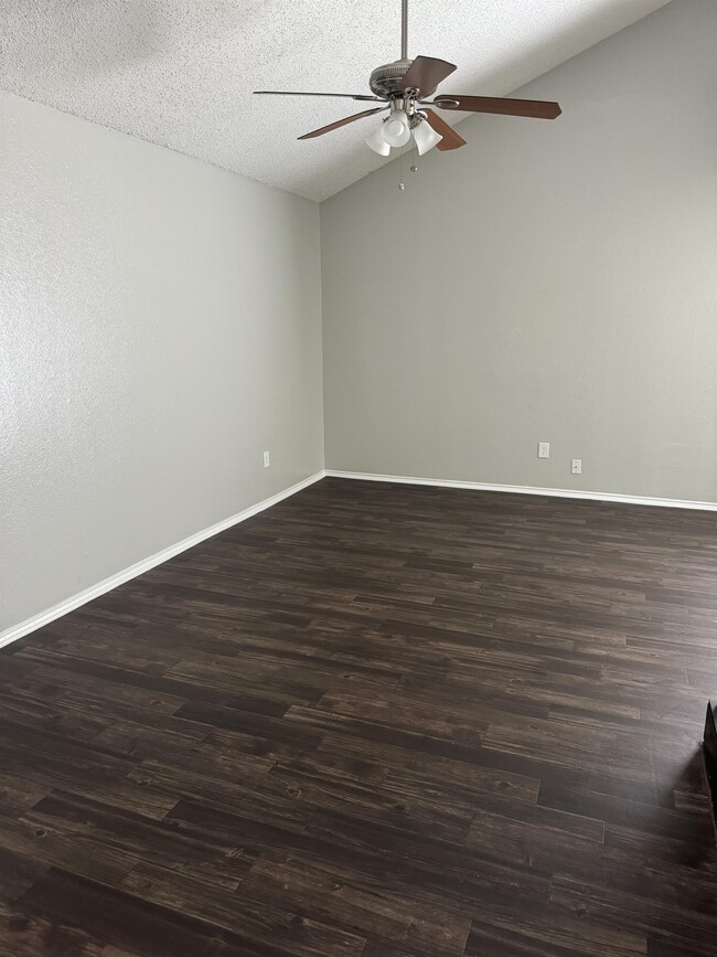 Building Photo - 5975 Westcreek Dr