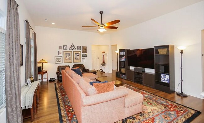 Foto del edificio - Charming 3 bedroom 2 bath ranch home with Upstairs bonus room in Wrenn Farm High Point.