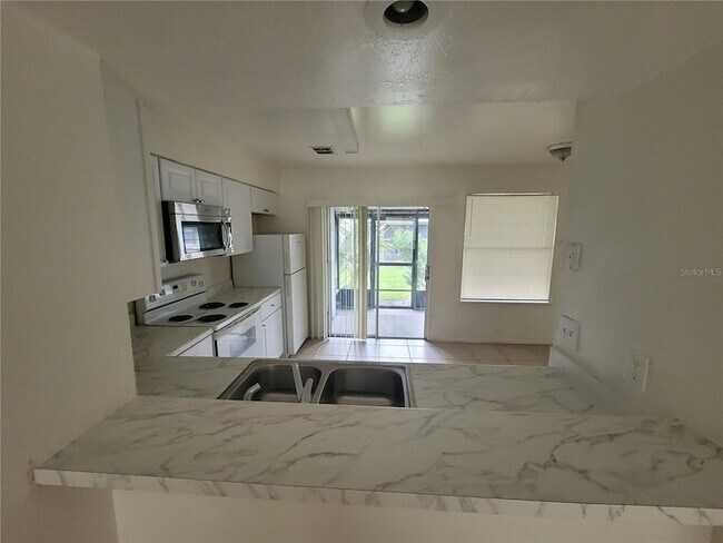 Building Photo - 3157 Windover Ave