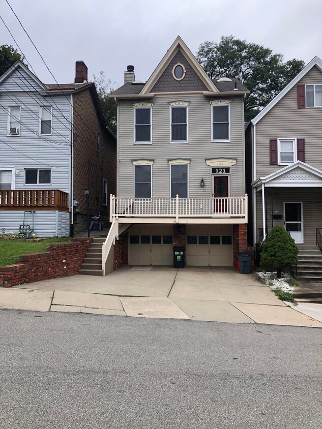 Primary Photo - 121 Kearsarge St