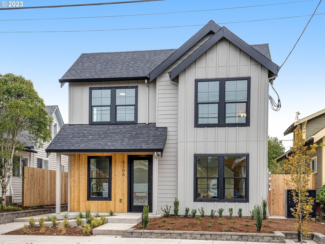 Foto principal - 5106 NE 24th Ave