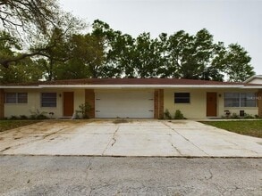 Building Photo - 10568 Dixon Dr