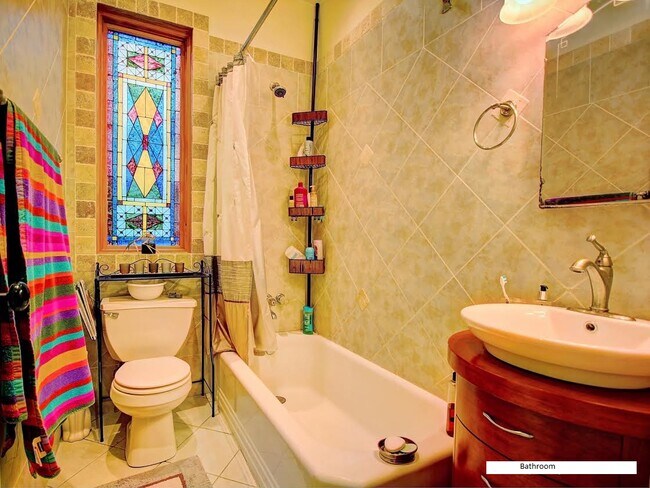 Foto del edificio - 428 Hawthorne Ave