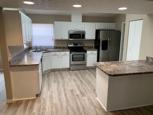 Foto del edificio - SHARP 4/2/2 SPRING HILL