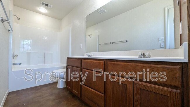 Building Photo - 112B Andy Ln
