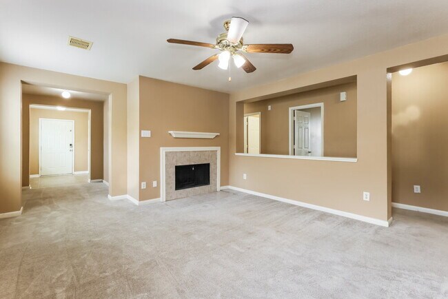 Building Photo - 22123 Greengate Dr