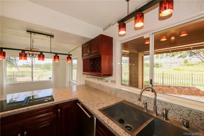 Foto del edificio - A?eloa, Kapolei - Single Family Home on the Golf Course