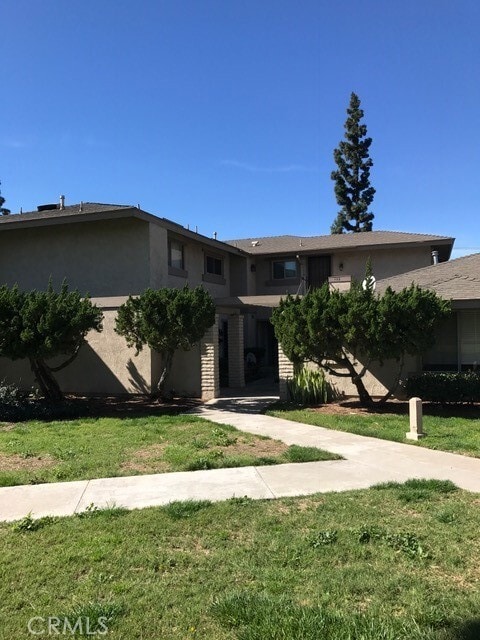 Foto principal - 124 Stratford Cir