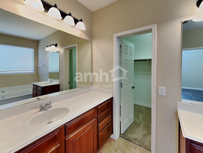 Foto del edificio - 4016 Alderbrook Ln