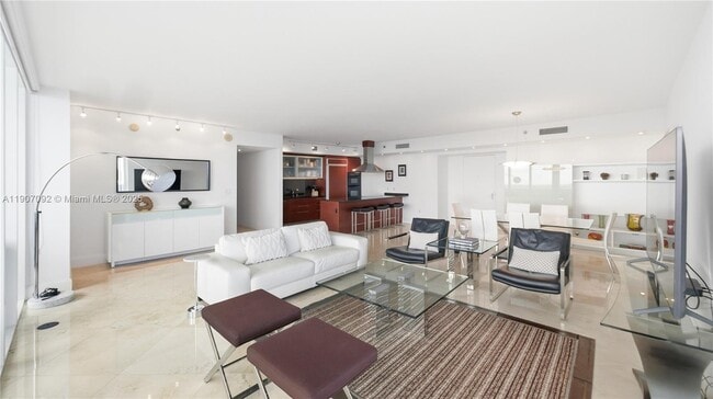 Building Photo - 1850 S Ocean Dr